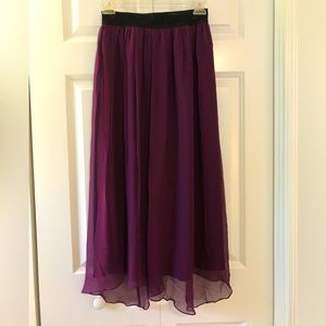 Anthropologie Midi length organza skirt.  Size XS.